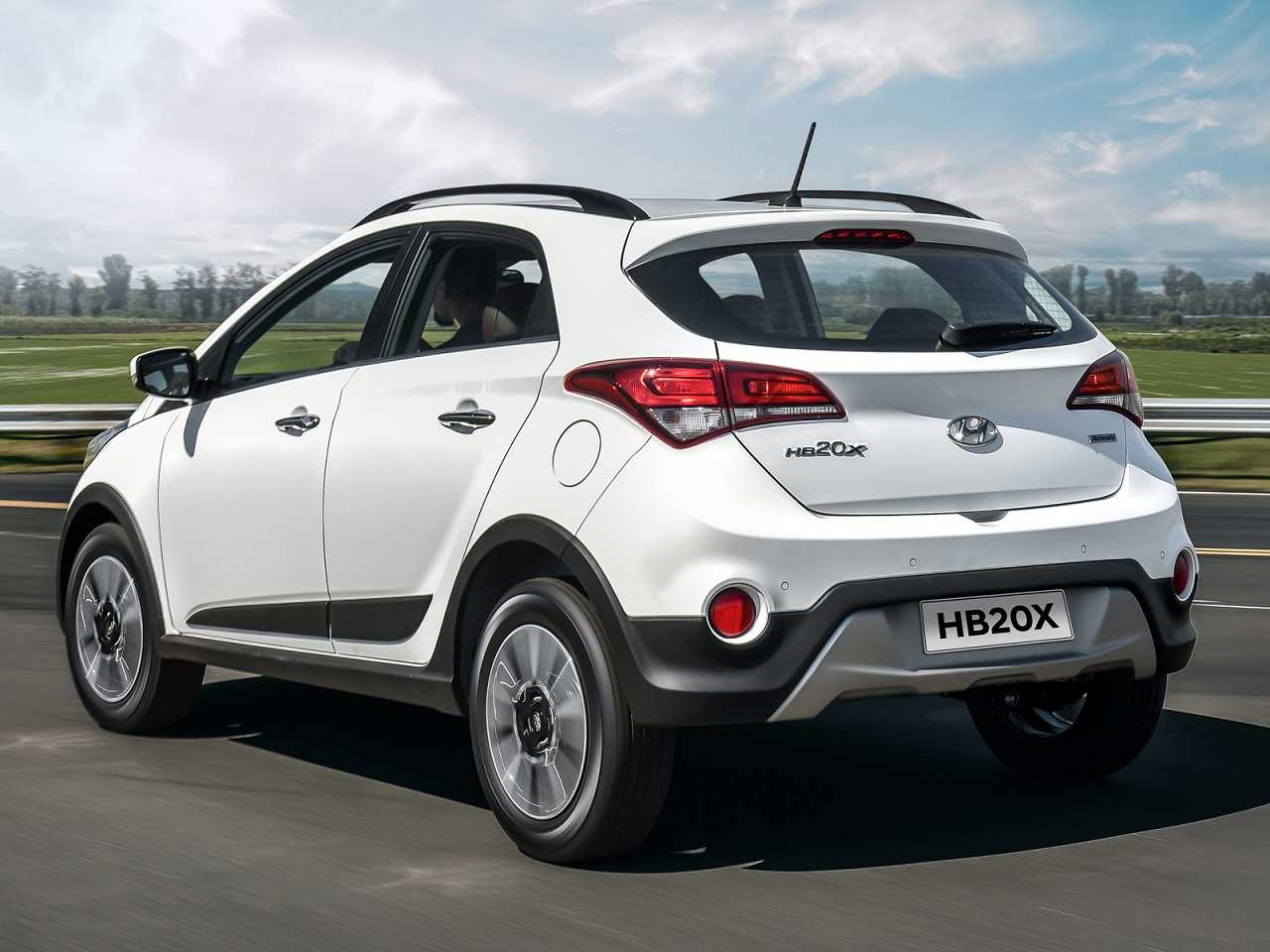 Hyundai�HB20X 2019 - �ngulo traseiro