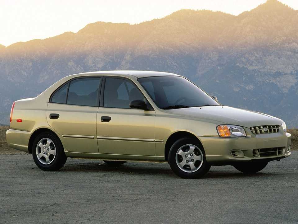 Hyundai�Accent 2000 - �ngulo frontal