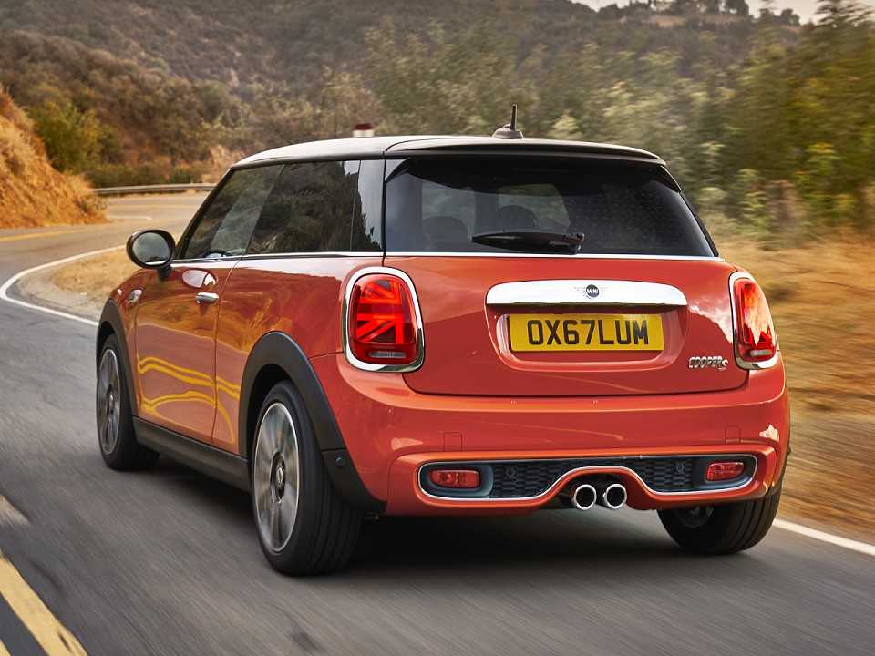 Mini�Hatch 3 portas 2018 - �ngulo traseiro