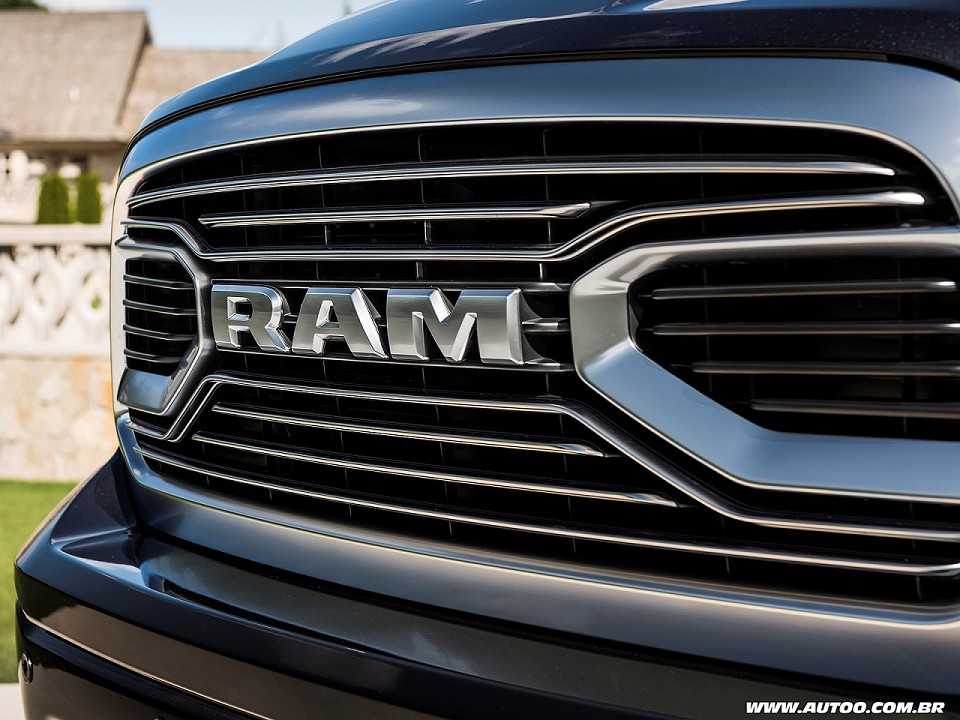 RAM�2500 2018 - grade frontal