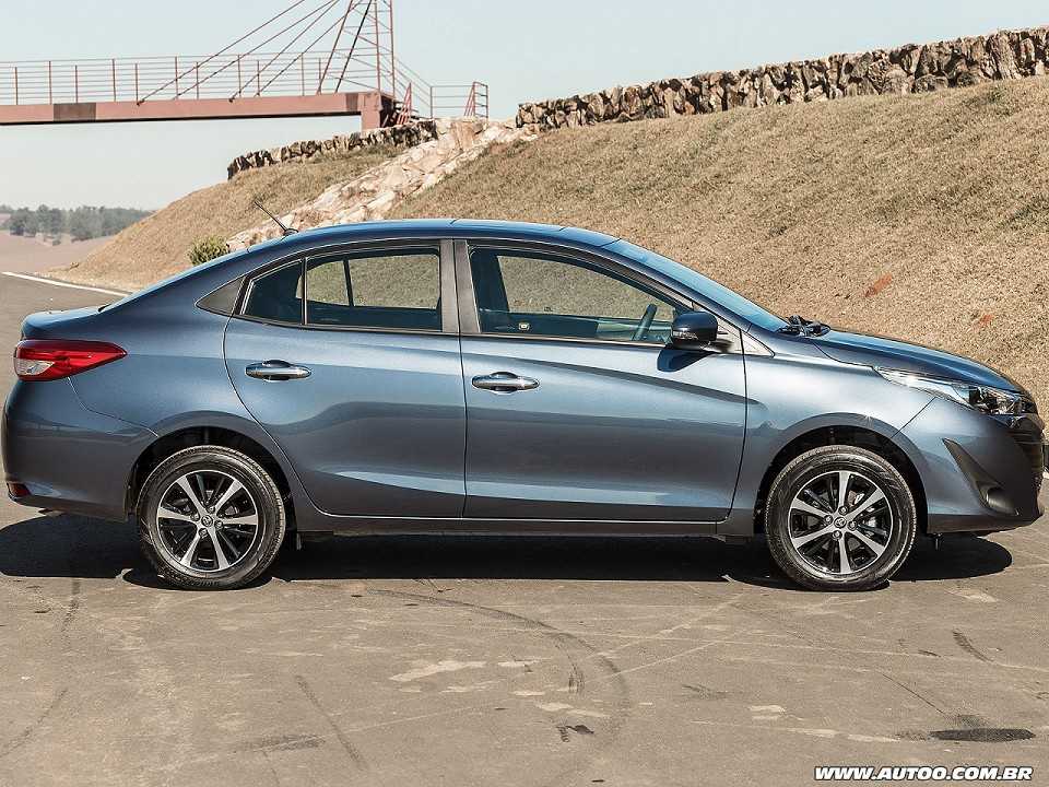 Toyota�Yaris Sed� 2019 - lateral