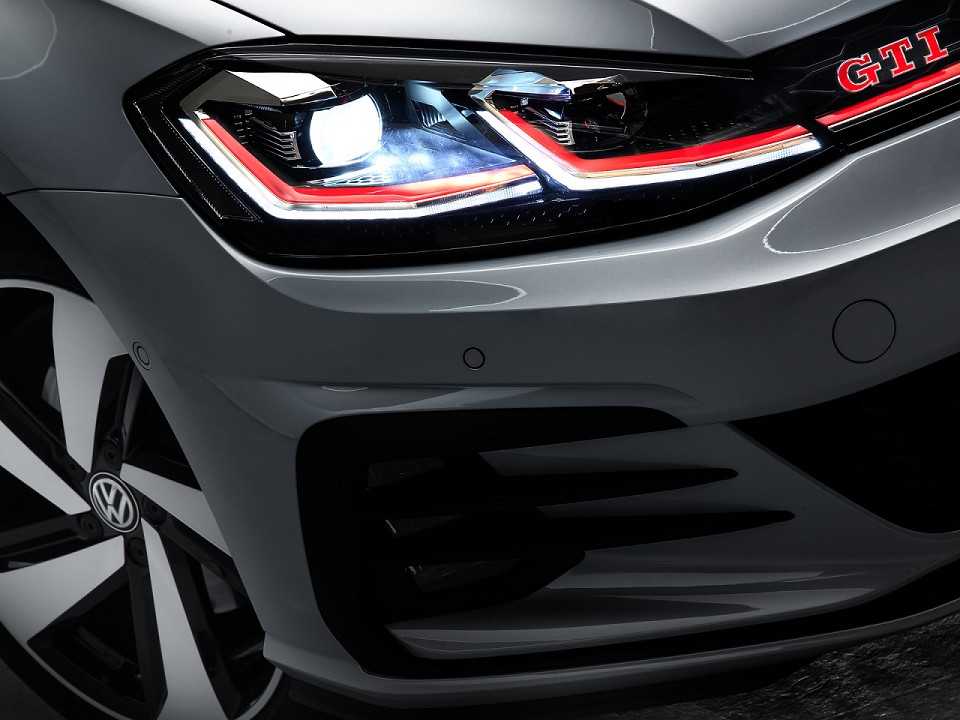 Volkswagen�Golf 2018 - far�is