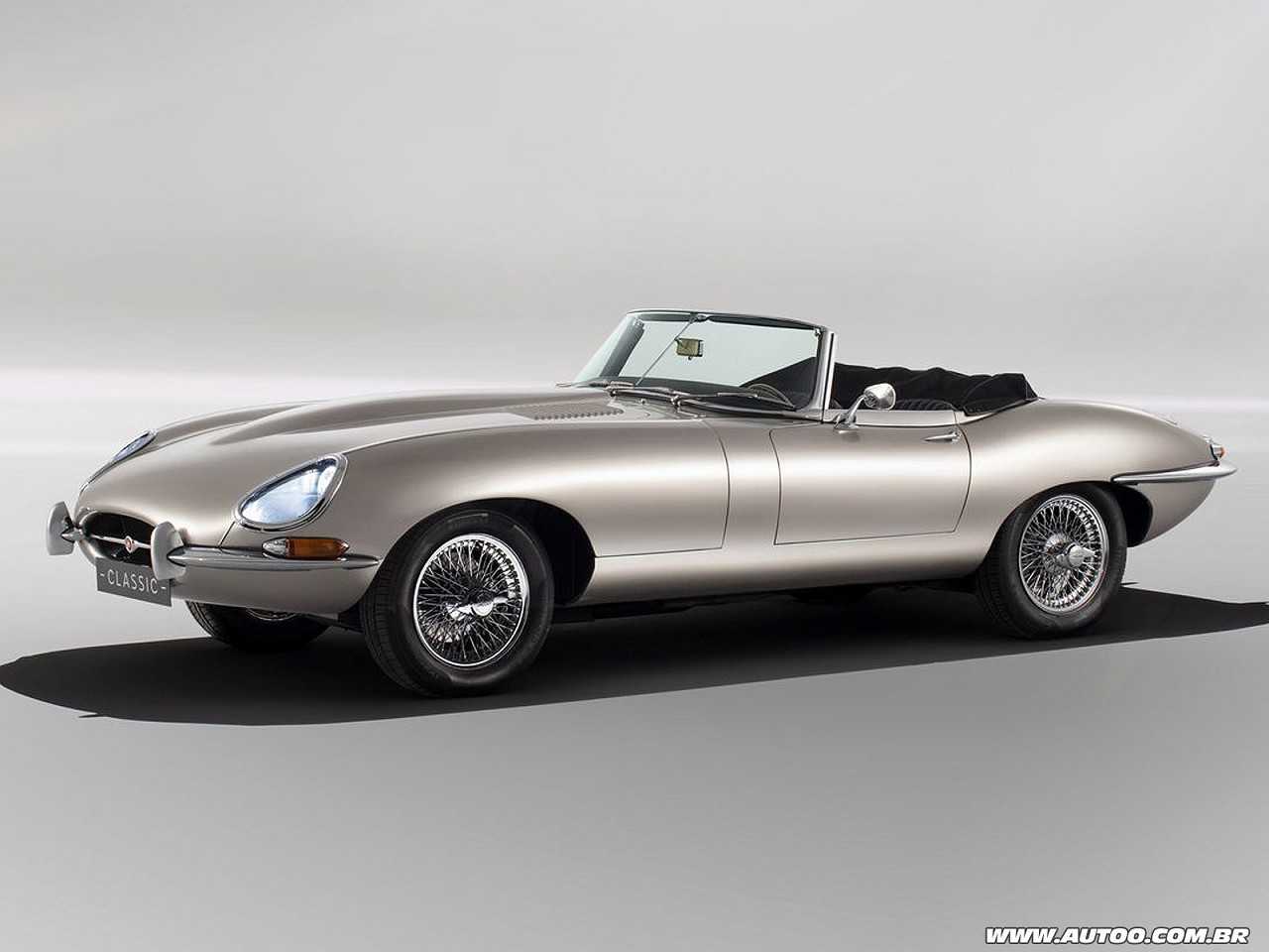 Acima o cl�ssico Jaguar E-Type com o conjunto propulsor el�trico