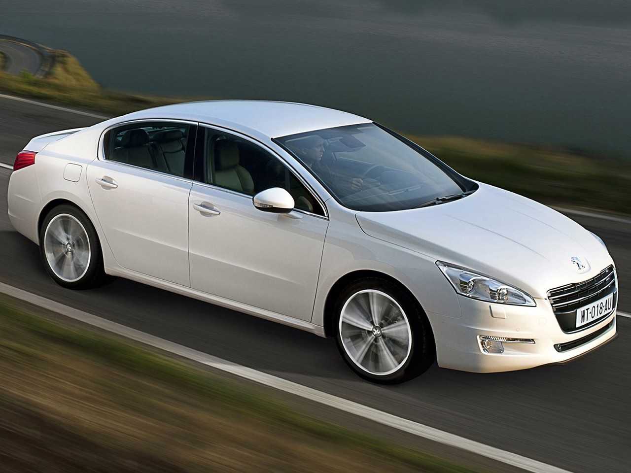 Peugeot�508 - Foto 3 de 9 - 1600 x 1200 pixels2014 - �ngulo frontal
