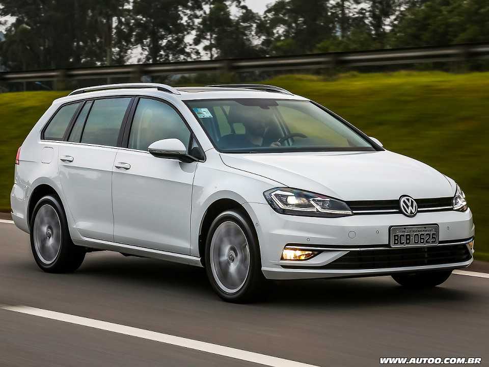 Volkswagen Golf Variant 2018 - ângulo frontal