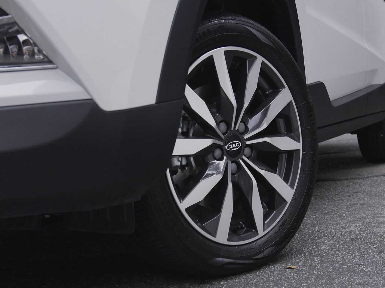 JAC�T60 - Foto 12 de 28 - 1600 x 1200 pixels2020 - rodas
