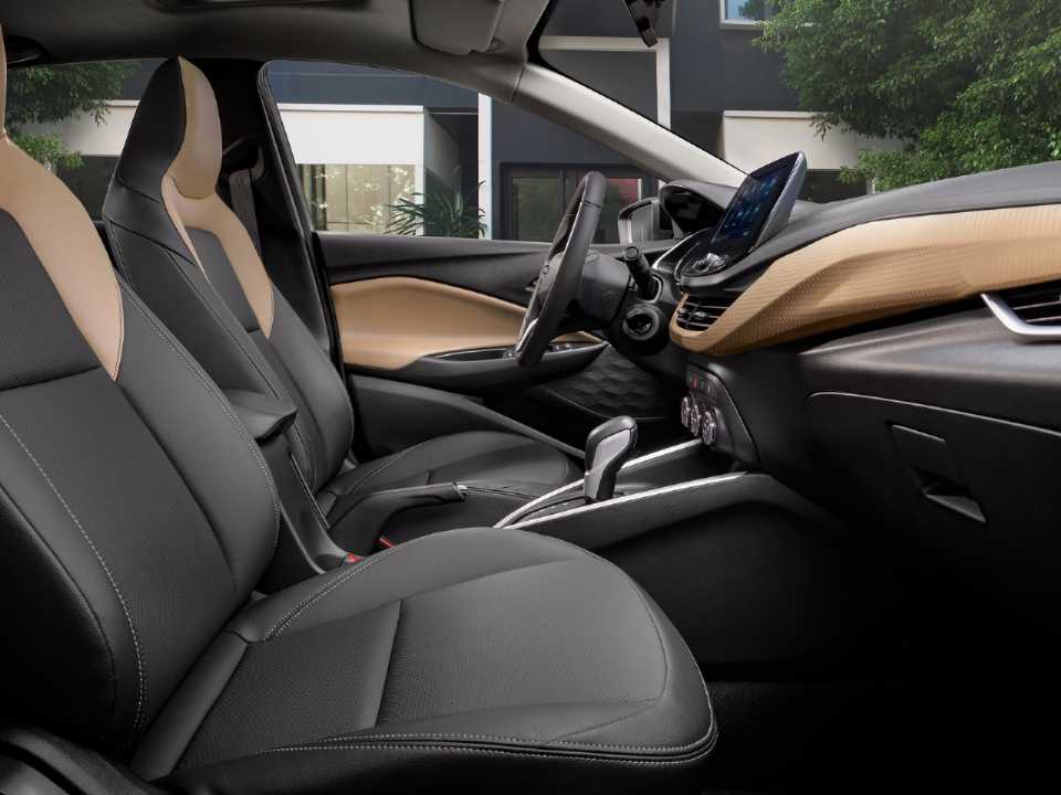 Chevrolet�Onix Plus 2020 - bancos dianteiros