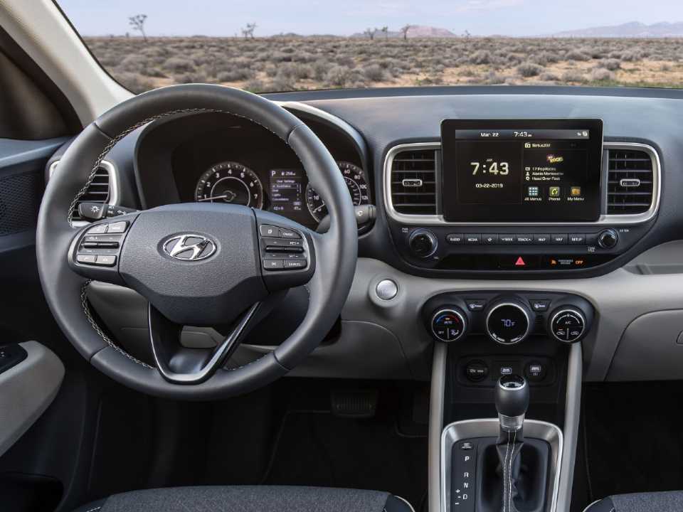 Hyundai Venue 2020 - console central