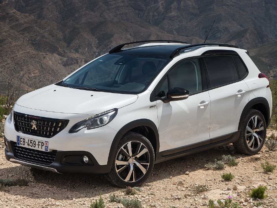 Acima o atual Peugeot 2008 vendido na França Acima o atual Peugeot 2008 vendido na França