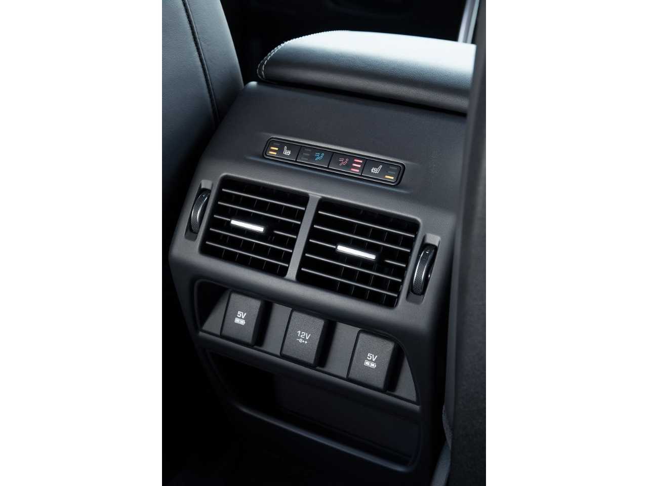 Land Rover�Discovery Sport - Foto 17 de 54 - 1600 x 1200 pixels2020 - �ngulo frontal