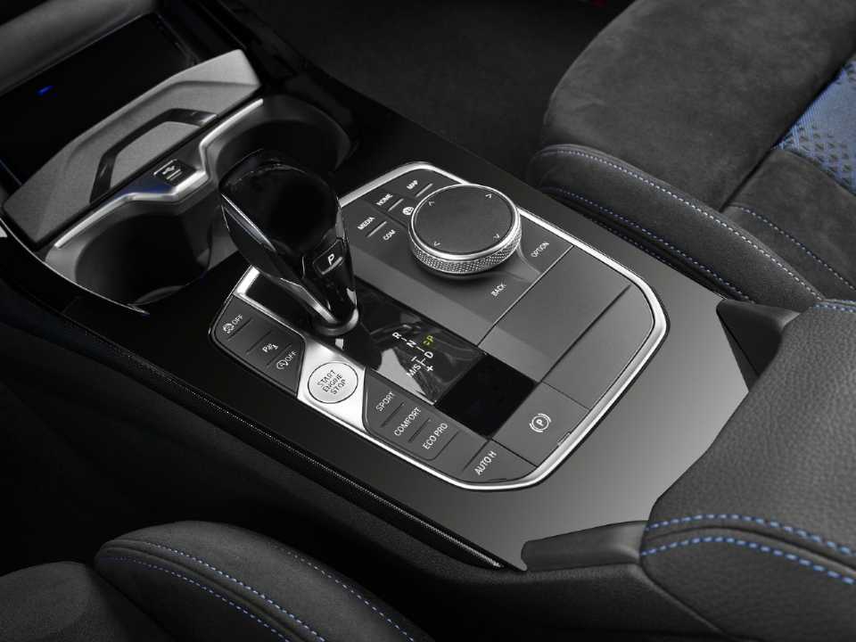 BMW�S�rie 1 2020 - �ngulo frontal
