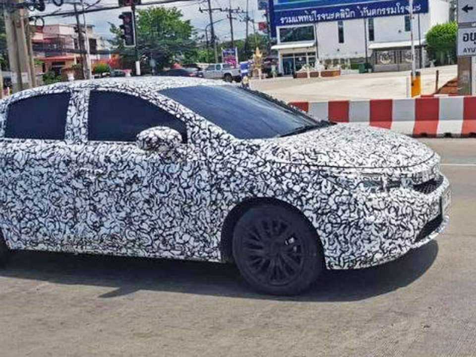 Protótipo do novo Honda City é flagrado: modelo deve ser revelado no início de 2020
