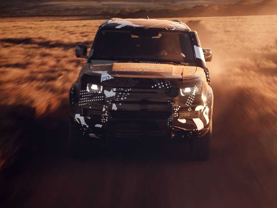 Land Rover�Defender 2020 - �ngulo traseiro
