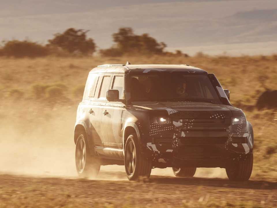 Land RoverDefender 2020 - ngulo traseiro