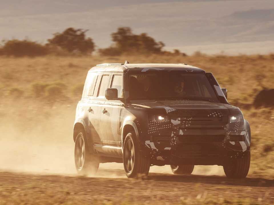 Land Rover�Defender 2020 - �ngulo traseiro