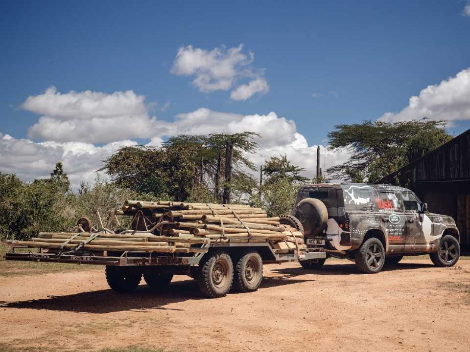 Land Rover�Defender 2020 - �ngulo traseiro