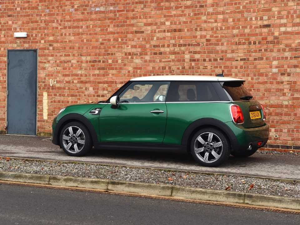 Mini�Hatch 3 portas 2020 - �ngulo frontal