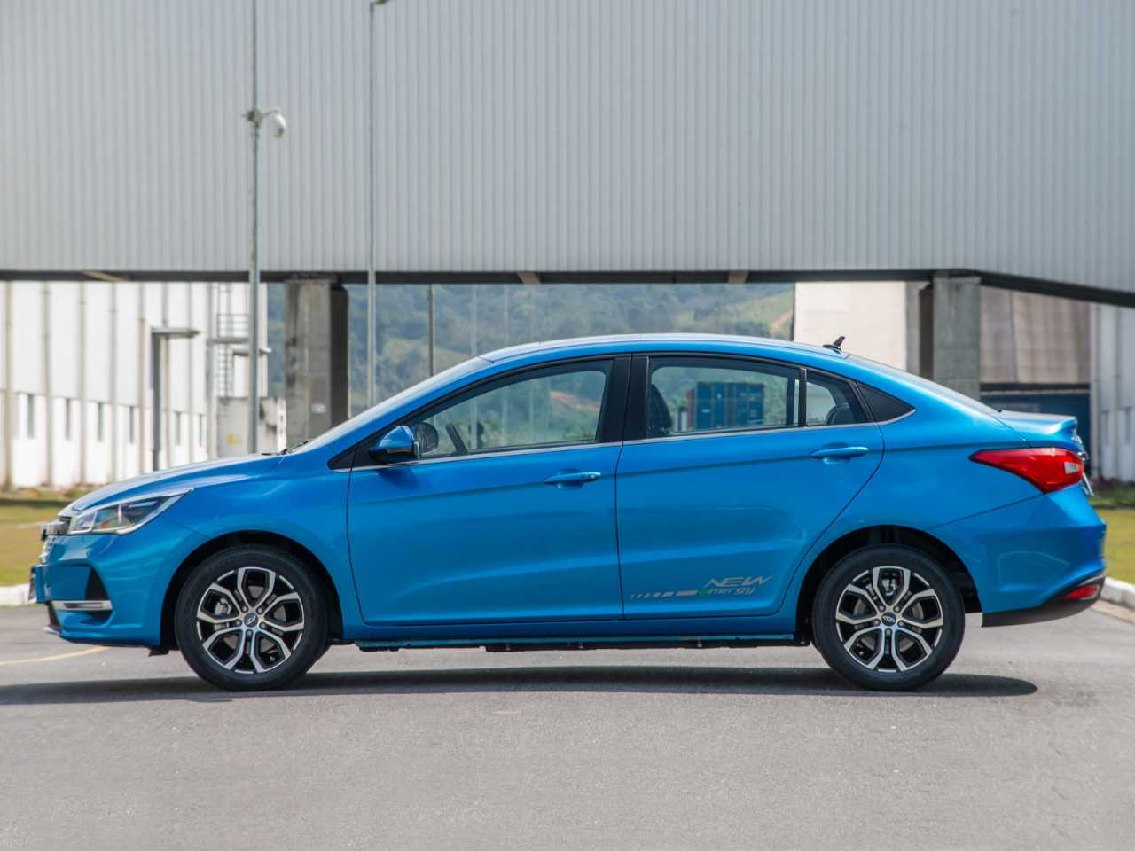 CAOA Chery�Arrizo 5e 2019 - lateral