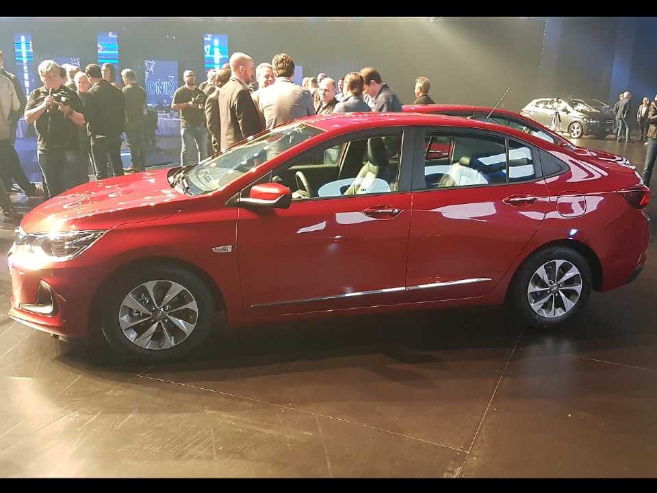 Chevrolet�Onix Plus 2020 - lateral