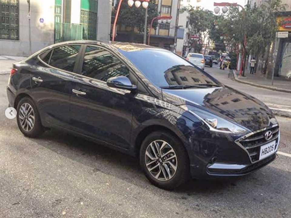 Flagra publicado no Instagram antecipando a nova geração do Hyundai HB20S