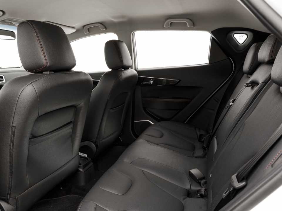 JAC�iEV 40 2020 - bancos traseiros