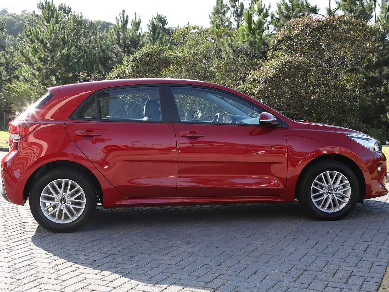 Kia�Rio 2020 - lateral