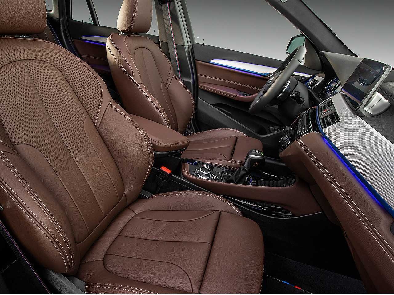BMWX1 2020 - bancos dianteiros