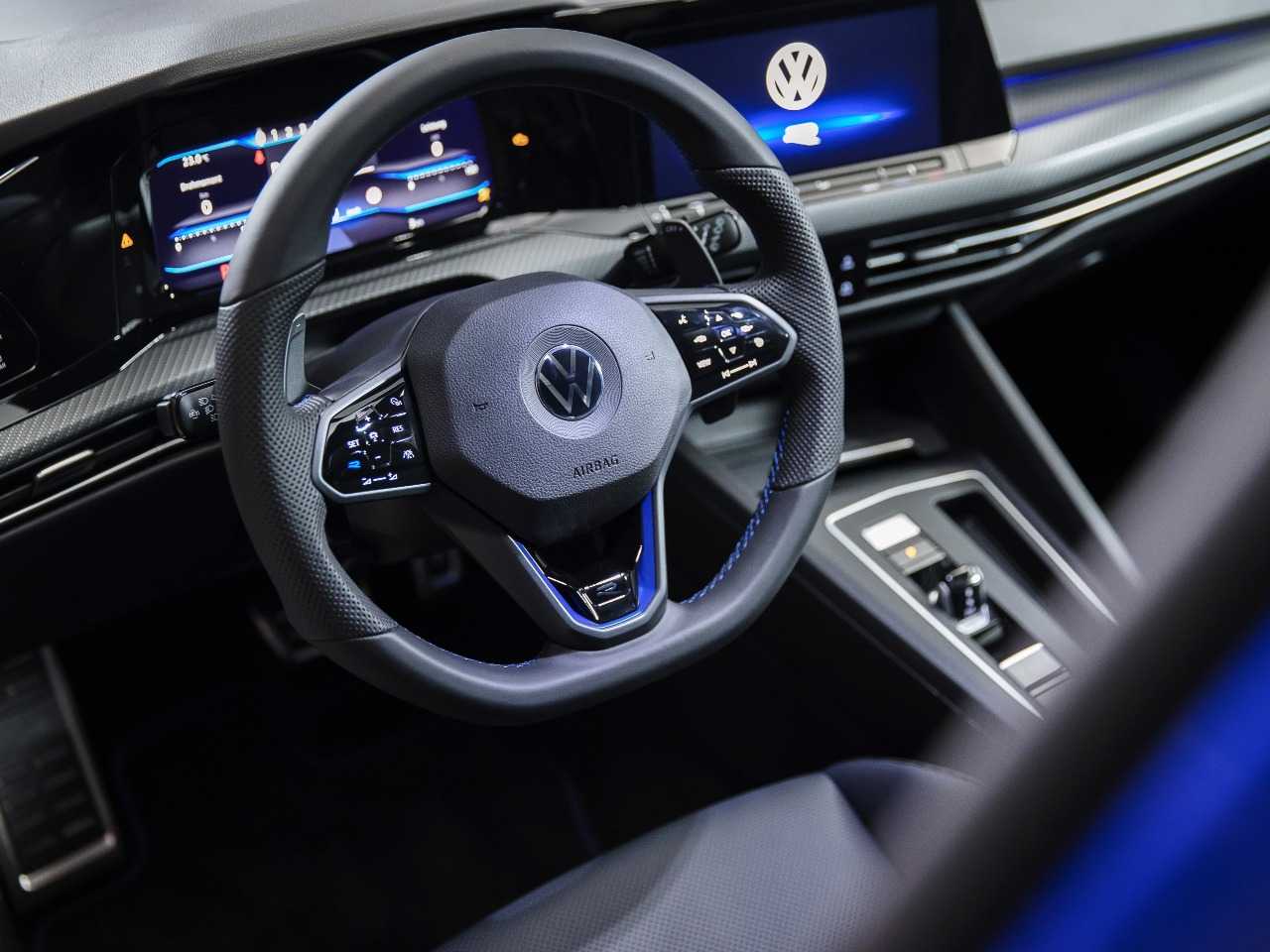 VolkswagenGolf 2021 - painel