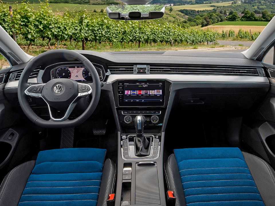 Acima o Volkswagen Passat atualmente vendido na Europa