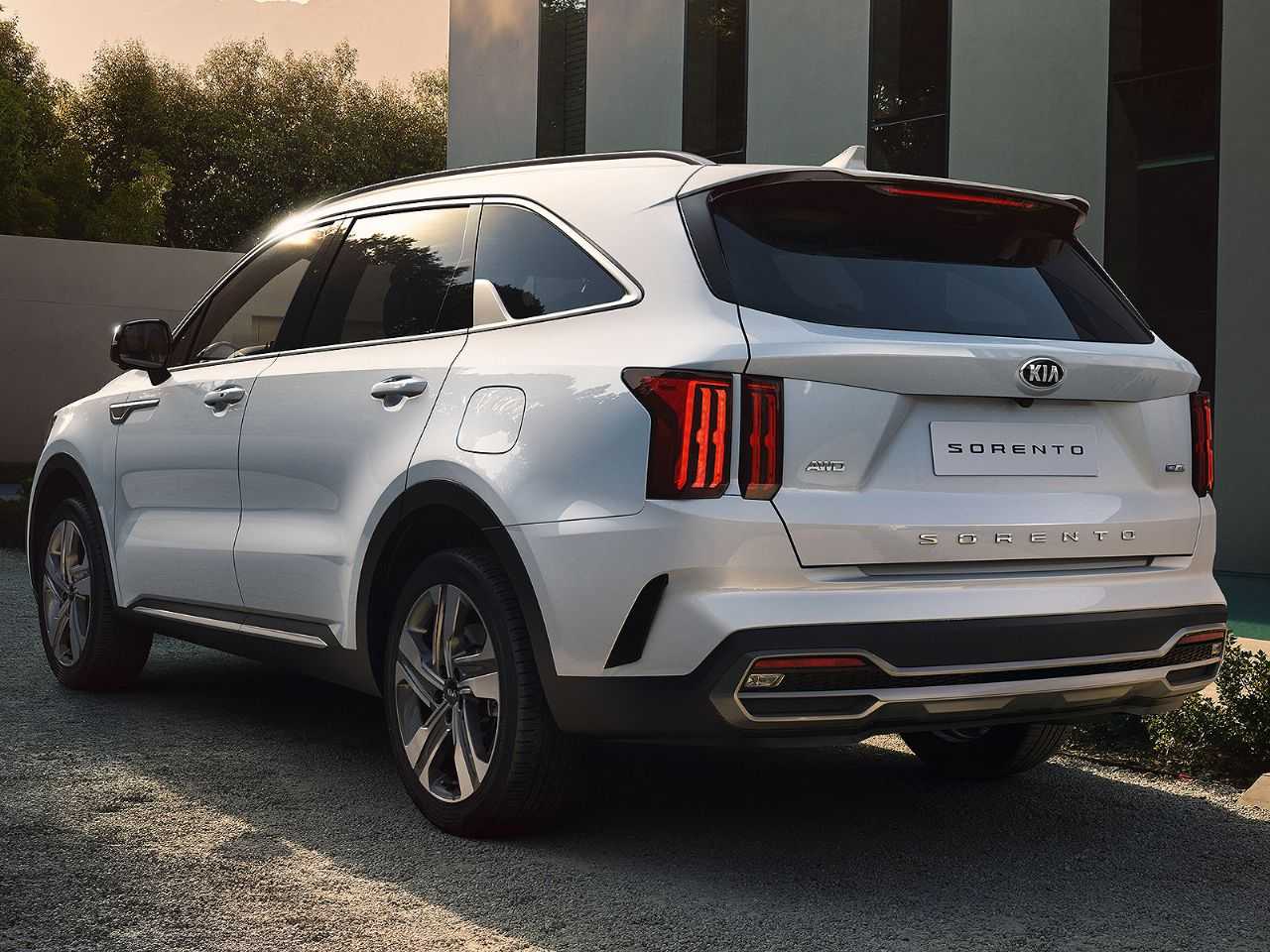 Kia�Sorento - Foto 12 de 23 - 1600 x 1200 pixels2021 - �ngulo traseiro