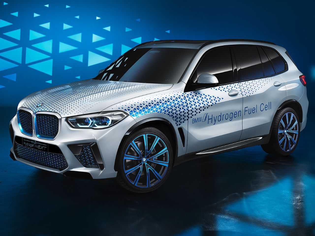 Acima o conceito BMW i Hydrogen NEXT: verso do X5 movido a clula de combustvel