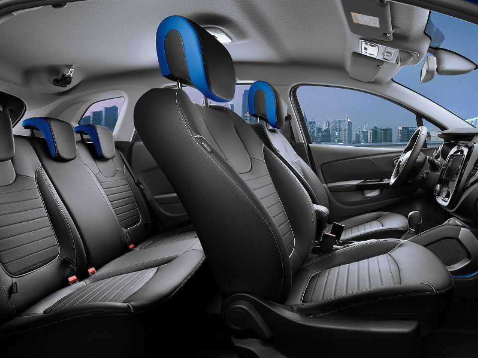 Interior do Kaptur russo ganhou detalhes na cor azul Interior do Kaptur russo ganhou detalhes na cor azul