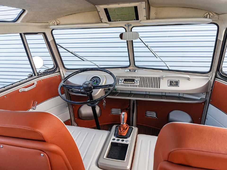 Acima a Kombi com motorização elétrica feita pelo time de veículos comerciais da VW