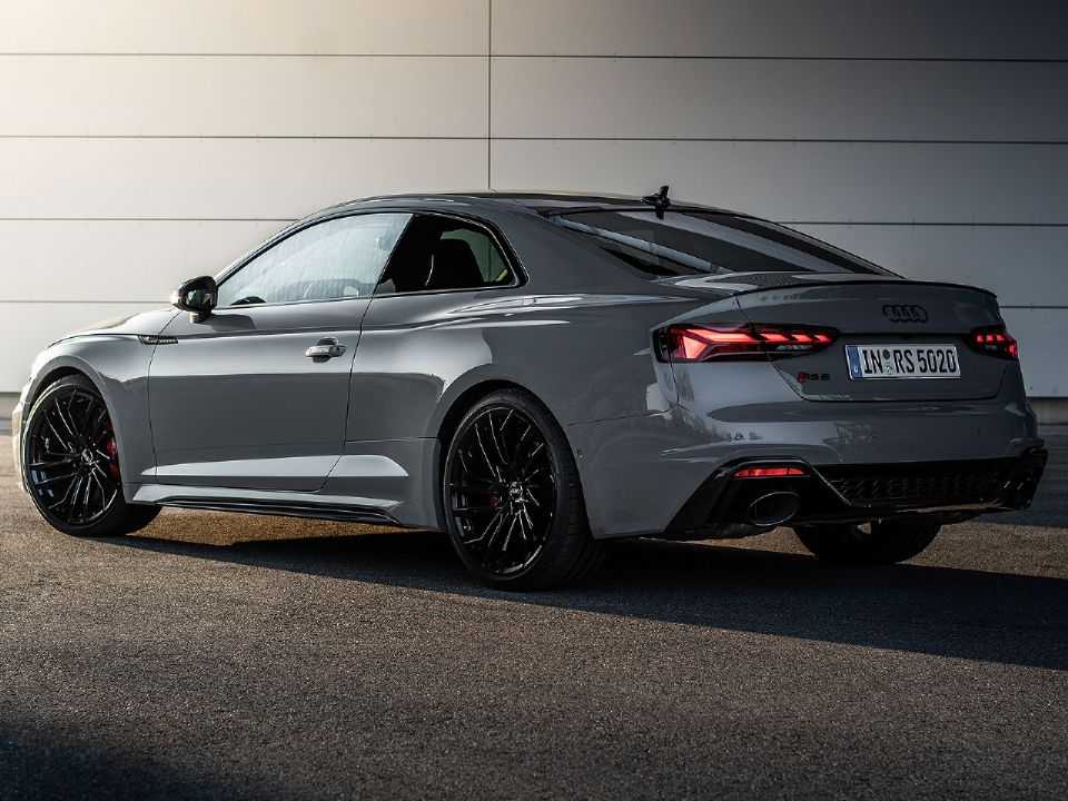 Audi�RS 5 Coup� 2021 - �ngulo traseiro