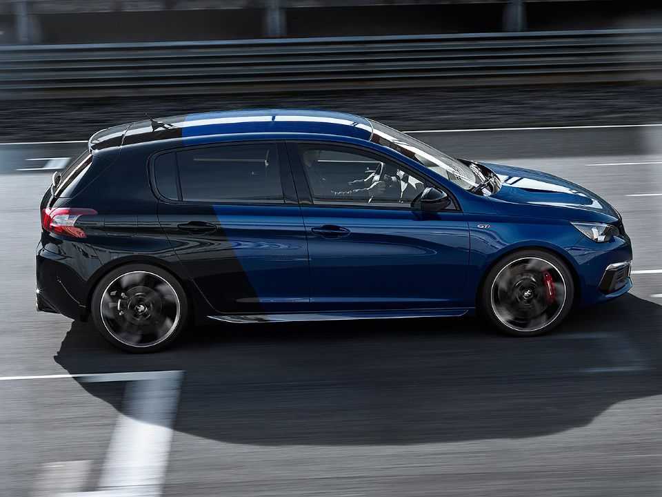 Acima o atual Peugeot 308 vendido na Europa Acima o atual Peugeot 308 vendido na Europa