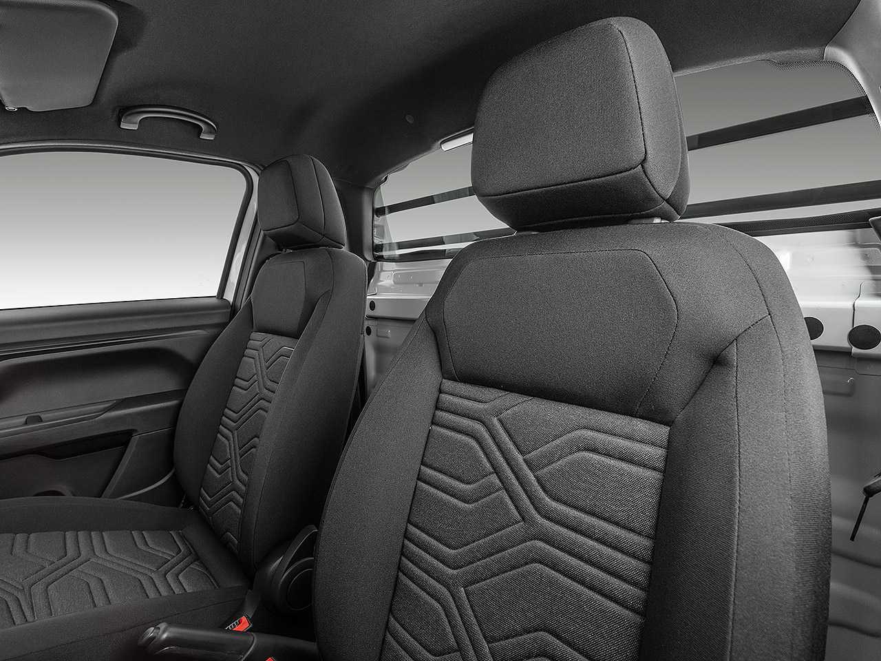 Fiat�Strada 2021 - bancos dianteiros