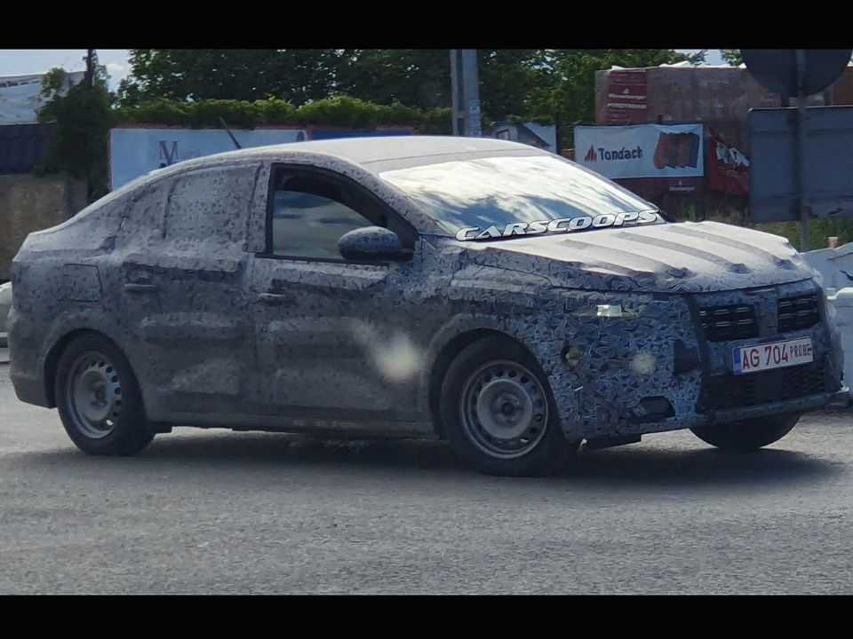 Flagra da nova geração do Renault Logan em testes