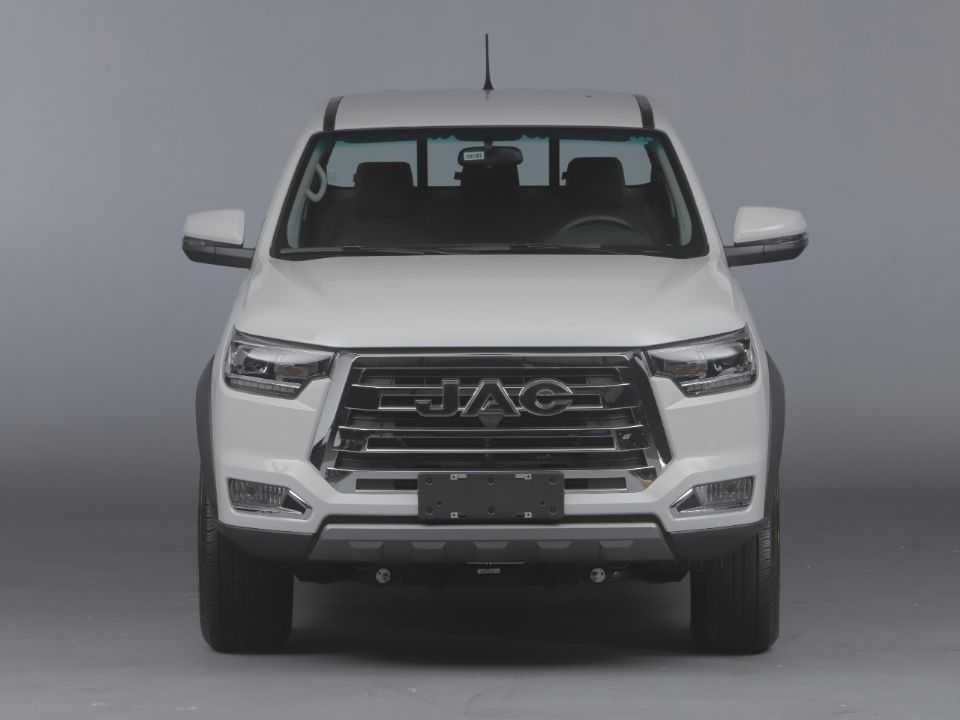 JAC�iEV 330P 2021 - frente