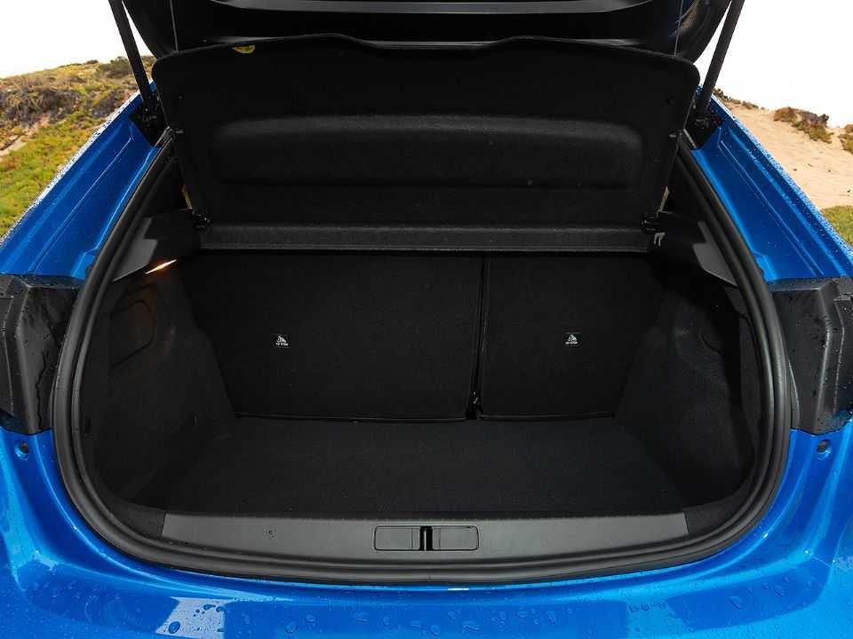 Peugeot 208 - Foto 10 de 105 - 960 x 720 pixels - AUTOO