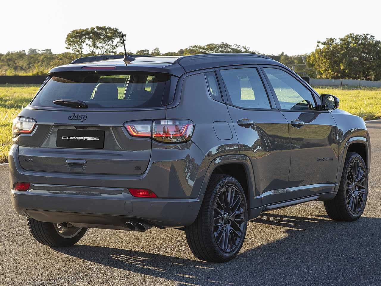 Jeep�Compass 2022 - �ngulo traseiro