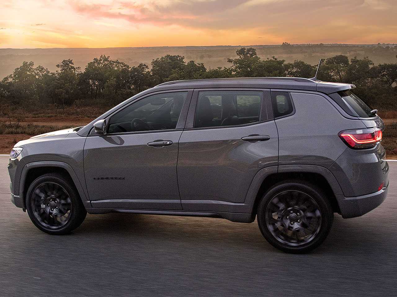 JeepCompass 2022 - lateral