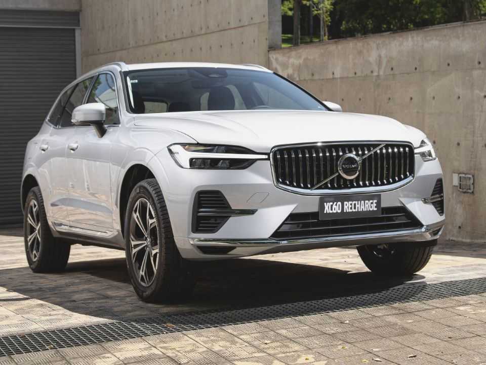 Volvo�XC60 2022 - �ngulo frontal