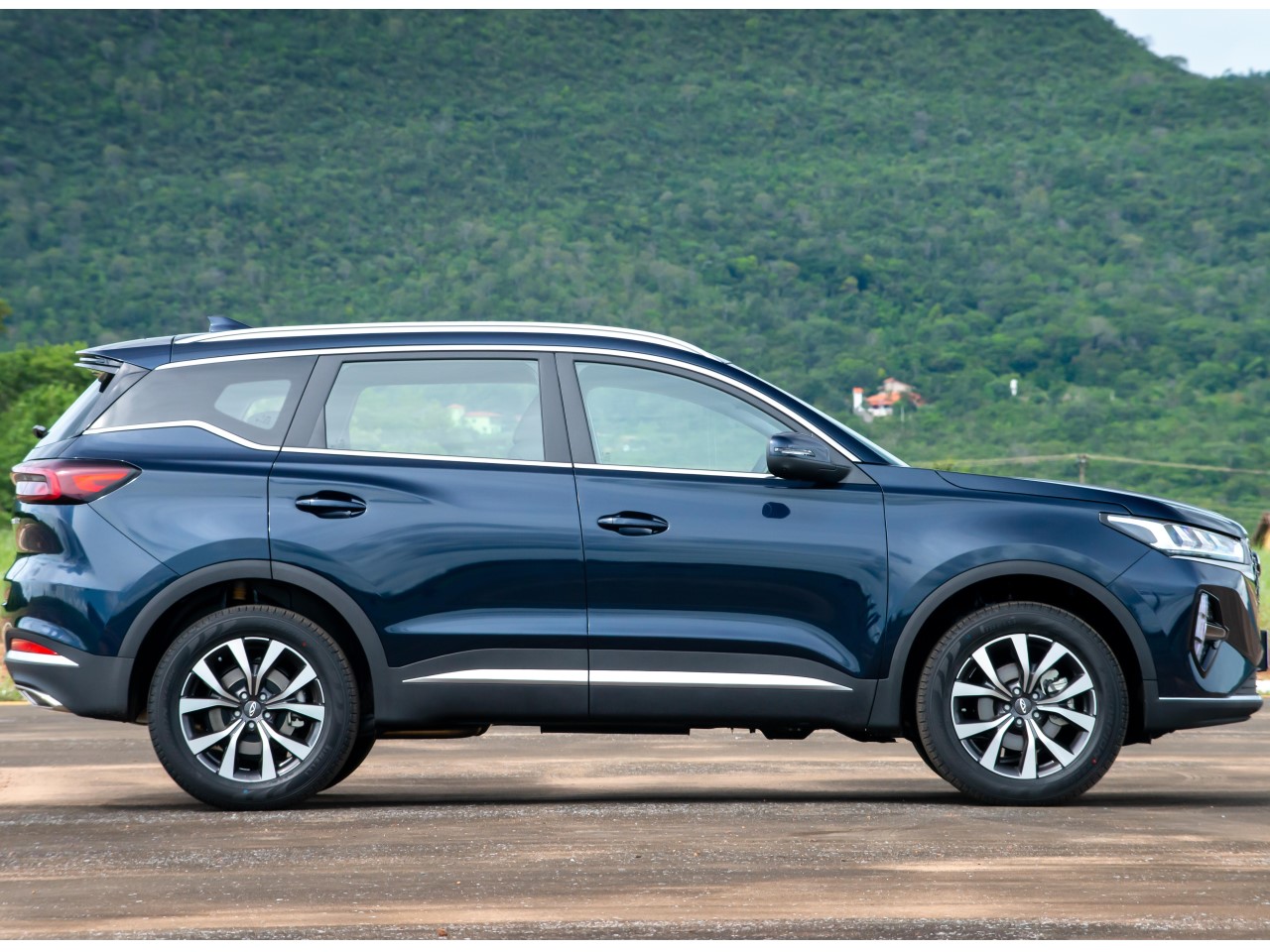 CAOA Chery�Tiggo 7 2022 - lateral