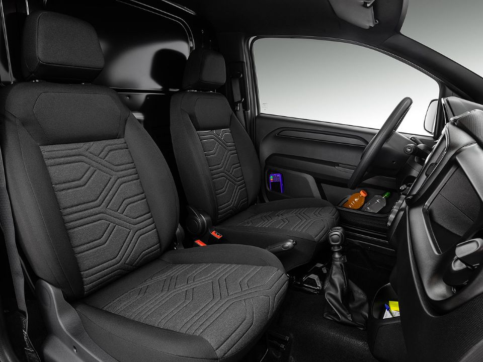 Fiat�Fiorino 2022 - bancos dianteiros
