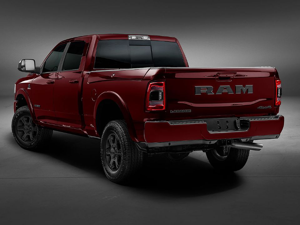 RAM�2500 2022 - �ngulo traseiro