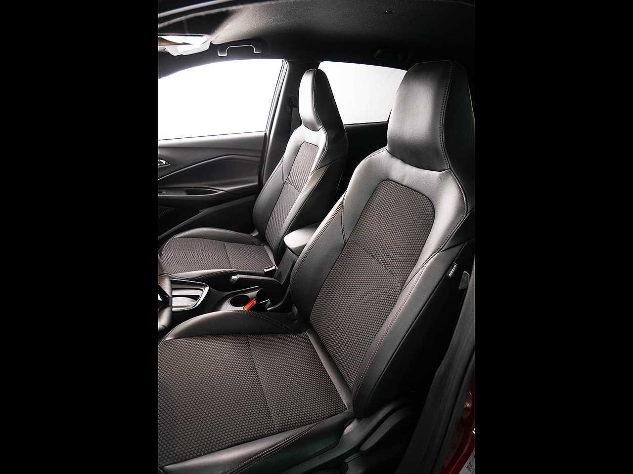 Chevrolet�Onix 2021 - bancos dianteiros