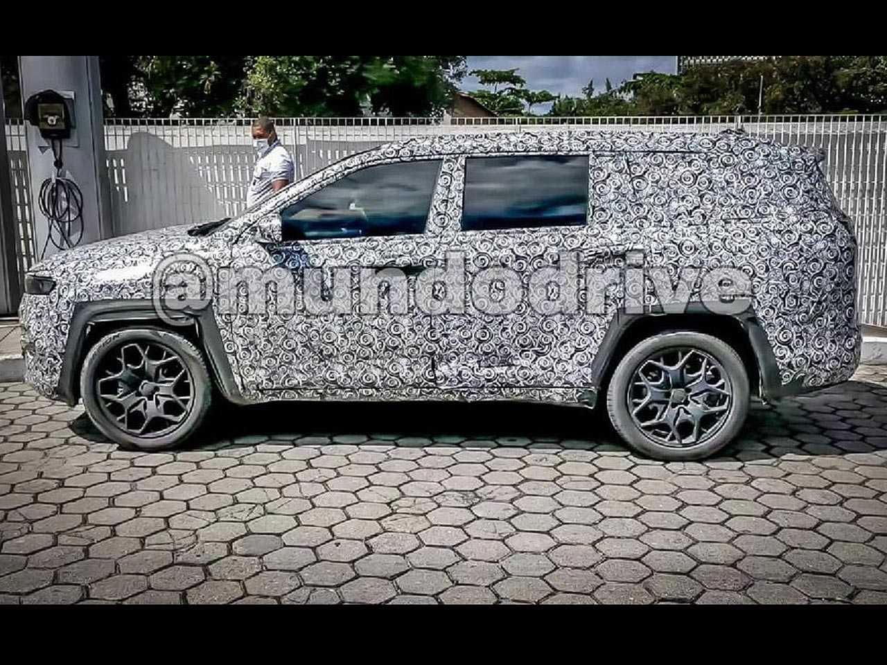 Flagra do indito SUV 7 lugares da Jeep que ser produzido no Brasil