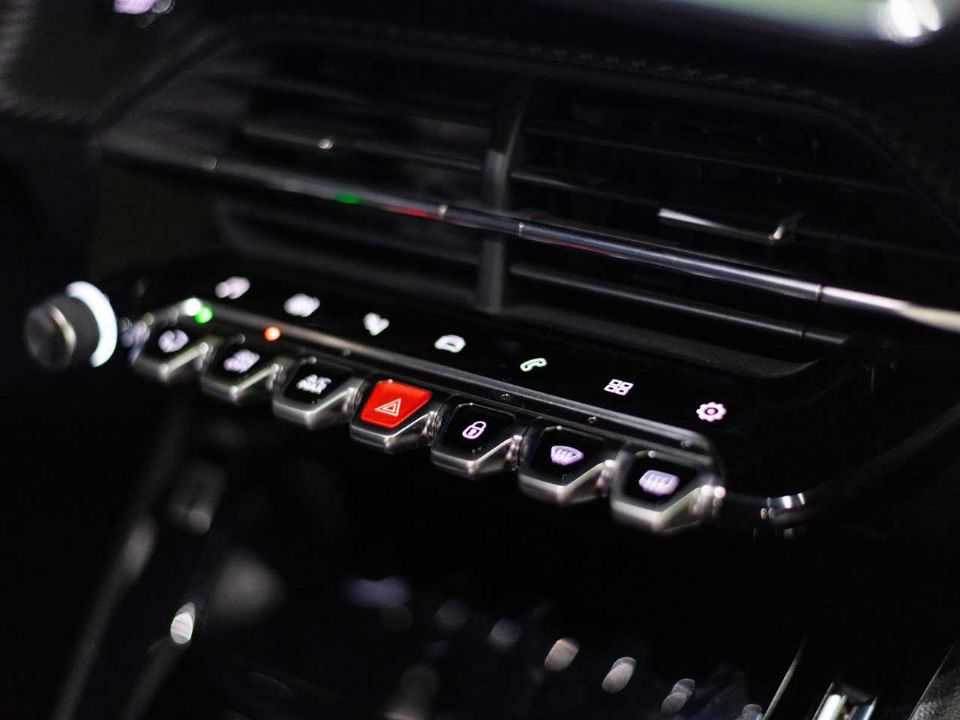 Peugeot�208 2022 - console central