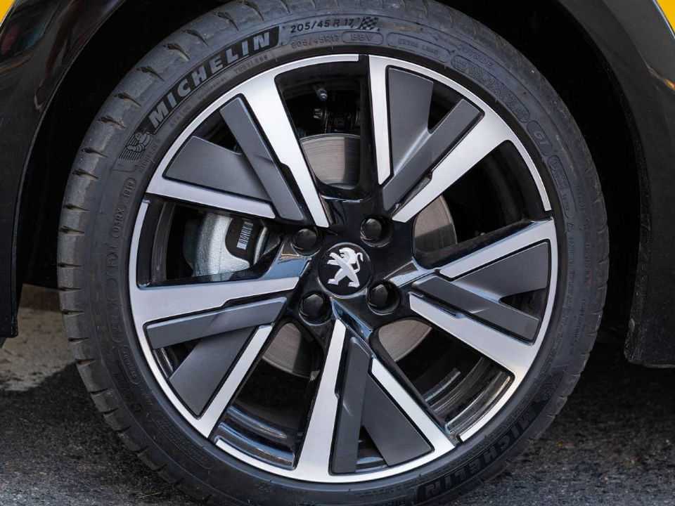 Peugeot�208 2022 - rodas