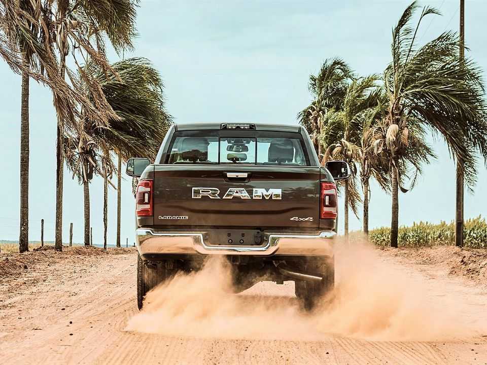 RAM�2500 2021 - traseira